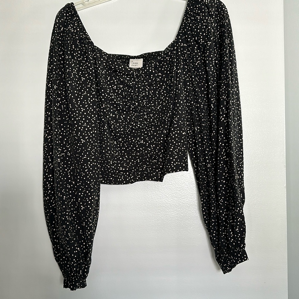 A New Day cream and black polka dot crop top size small